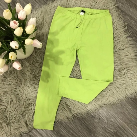 NWT|  Floral Camisole & Leggings “Set” - Picture 4 of 9